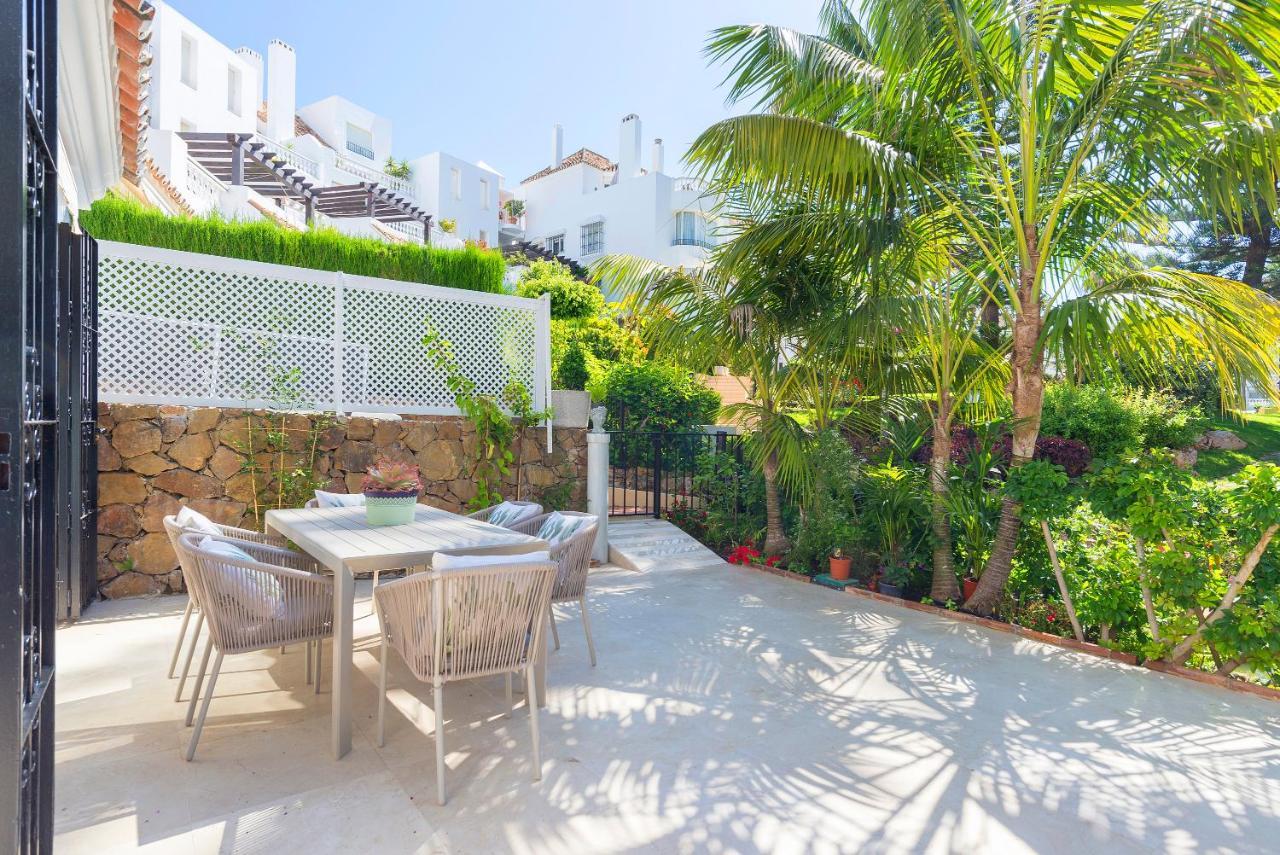 Elviria Playa White Pearl Beach Marbella Exterior photo